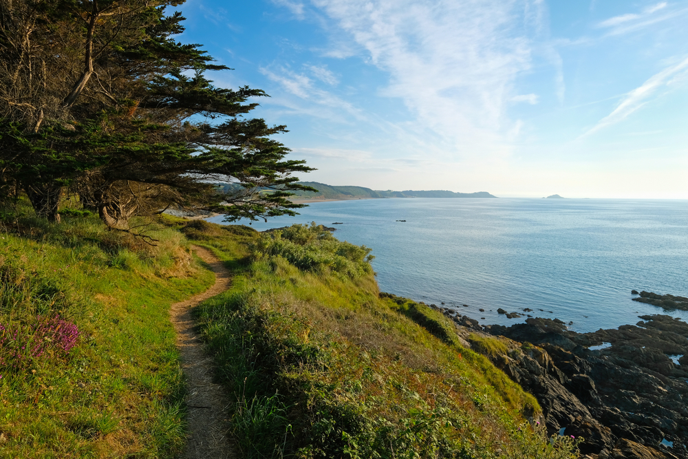 chemin de randonnée longeant la mer, erquy
